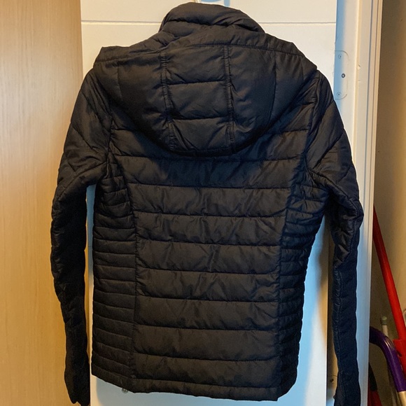Abercrombie and Fitch Puffer Jacket - Picture 2 of 3